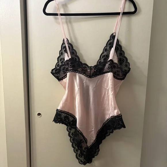 Victoria's Secret Gold Label Bodysuit - Picture 6 of 7